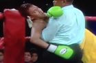 VIDEO Sedmnáctiletý boxer zemřel v přímém přenosu v ringu