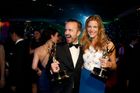 Aaron Paul a Anna Gunn na plese po vyhlášení cen Emmy.