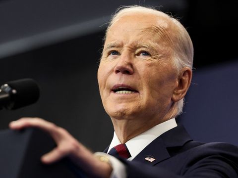Biden má agresivní rakovinu prostaty a metastáze v kostech, informovala kancelář