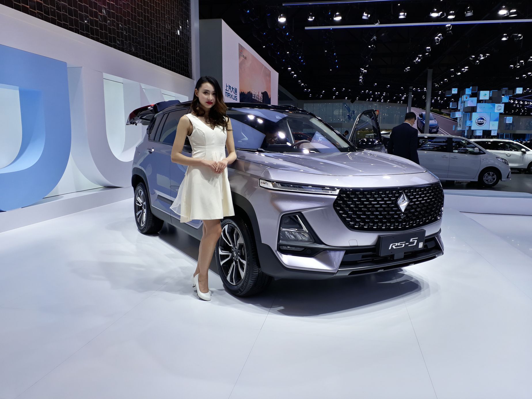 Hostesky z autosalonu v Šanghaji