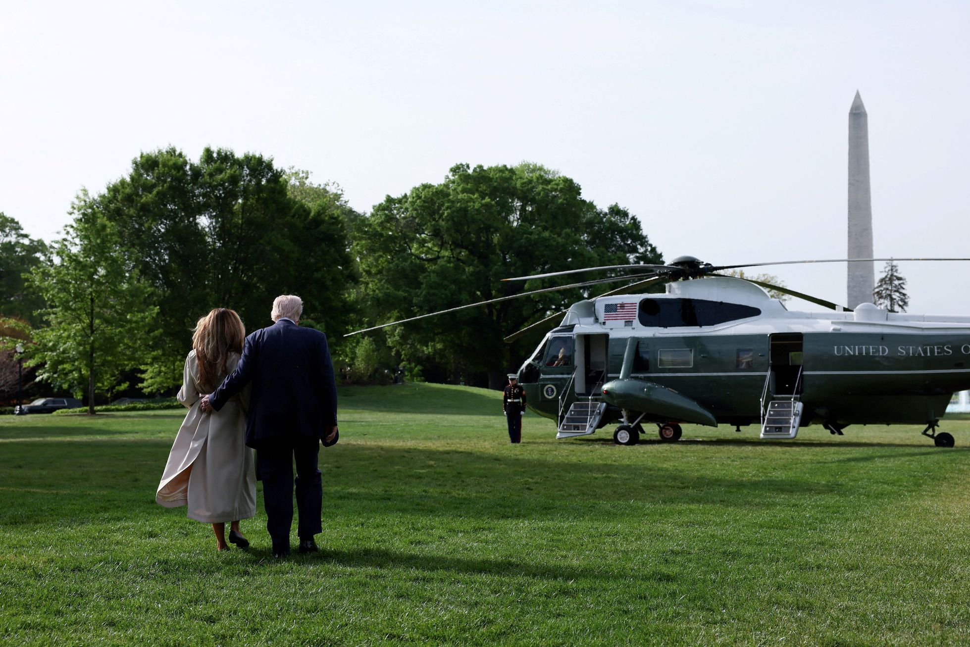 Donald Trump letí do Říma.