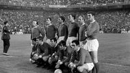 V troskách letadla nalezlo 6. února 1958 smrt celkem osm fotbalistů.