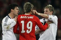 Ostuda, smutní Švýcaři. Do Eura musíme být zpět