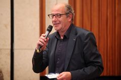 Fleischmann bude velvyslancem v Paříži, schválila vláda. Vyslyšela tak přání Hradu