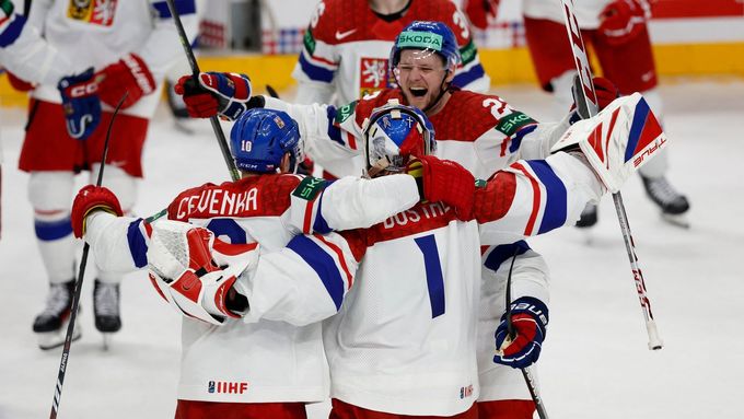 Češi slaví vítězství v zápase MS 2024 Česko - Finsko