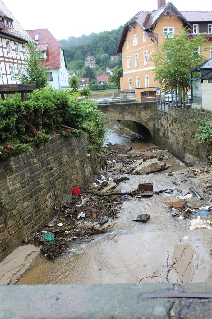 Wehlen měsíc po povodni.