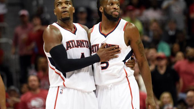 NBA: Play off - Washington Wizards vs. Atlanta Hawks ( Paul Millsap a DeMarre Carroll )