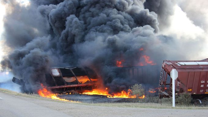 K nehodě došlo necelých 200 kilometrů východně od města Saskatoon v provincii Saskatchewan.