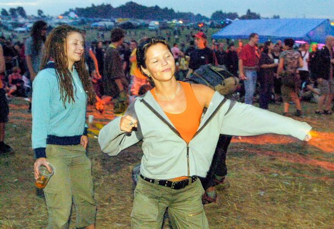 CzechTek byl legendární festival elektronické hudby a svobody. Fotogalerie zachycuje nezapomenutelné momenty z různých ročníků této ikonické akce.