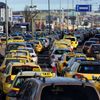 Taxikáři blokují centrum Prahy