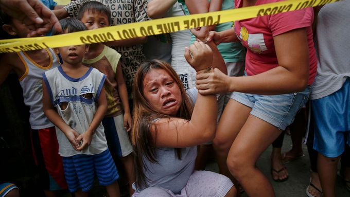 Během Duterteho protidrogové války zemřelo více než 6000 lidí.