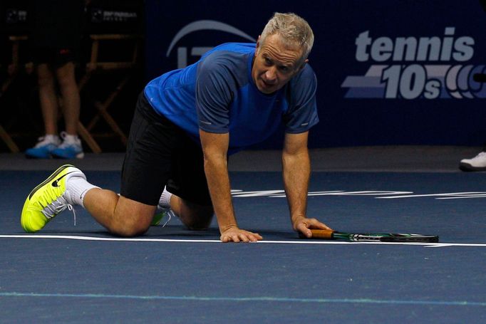 Tenisová exhibice v Hongkongu (John McEnroe)