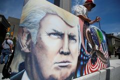 Blog Jiřího Pehe: Trump rozložil republikány, napětí a rozbroje by s ním čekaly i Ameriku