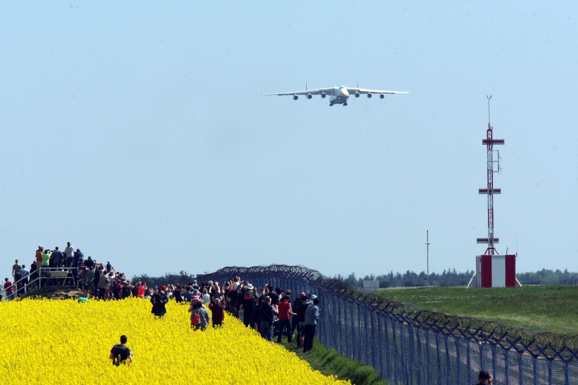 An-225 Mrija přiltálo v Praze