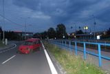 8. 7. 2017 řidič Renaultu Kangoo najel v Ostravě na tramvajový pás, poté na tramvajový ostrůvek, kde stáli cestující, a pak zpět na pás, přes který namířil na ostrůvek v opačném směru. Střídavě jel dál po chodníku nebo mimo vozovku, a to navzdory svléknuté pneumatice. Jízdu skončil v zábradlí. Dechová zkouška vykázala hodnotu přes 2,5 promile.