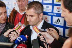 VIDEO Rozhodčí přiznal tři góly Monaka z ofsajdu