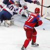 Pěrežogin střílí gól ve finále MS Rusko - Slovensko