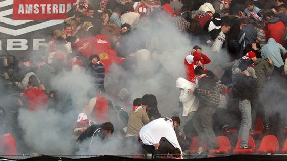 DERBY: remíza na hřišti, šílenství v hledišti