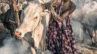 Jejich fascinující kultura a životní styl se formovaly v náročných podmínkách subsaharské Afriky a dodnes přitahují pozornost antropologů i cestovatelů z celého světa.