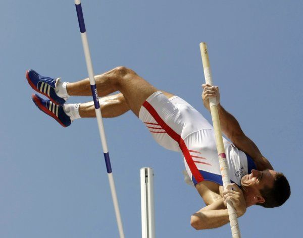 Roman Šebrle dal v tyči své letošní osobní maximum 480 cm, vzhledem k výkonům soupeřů to však může být až příliš málo.