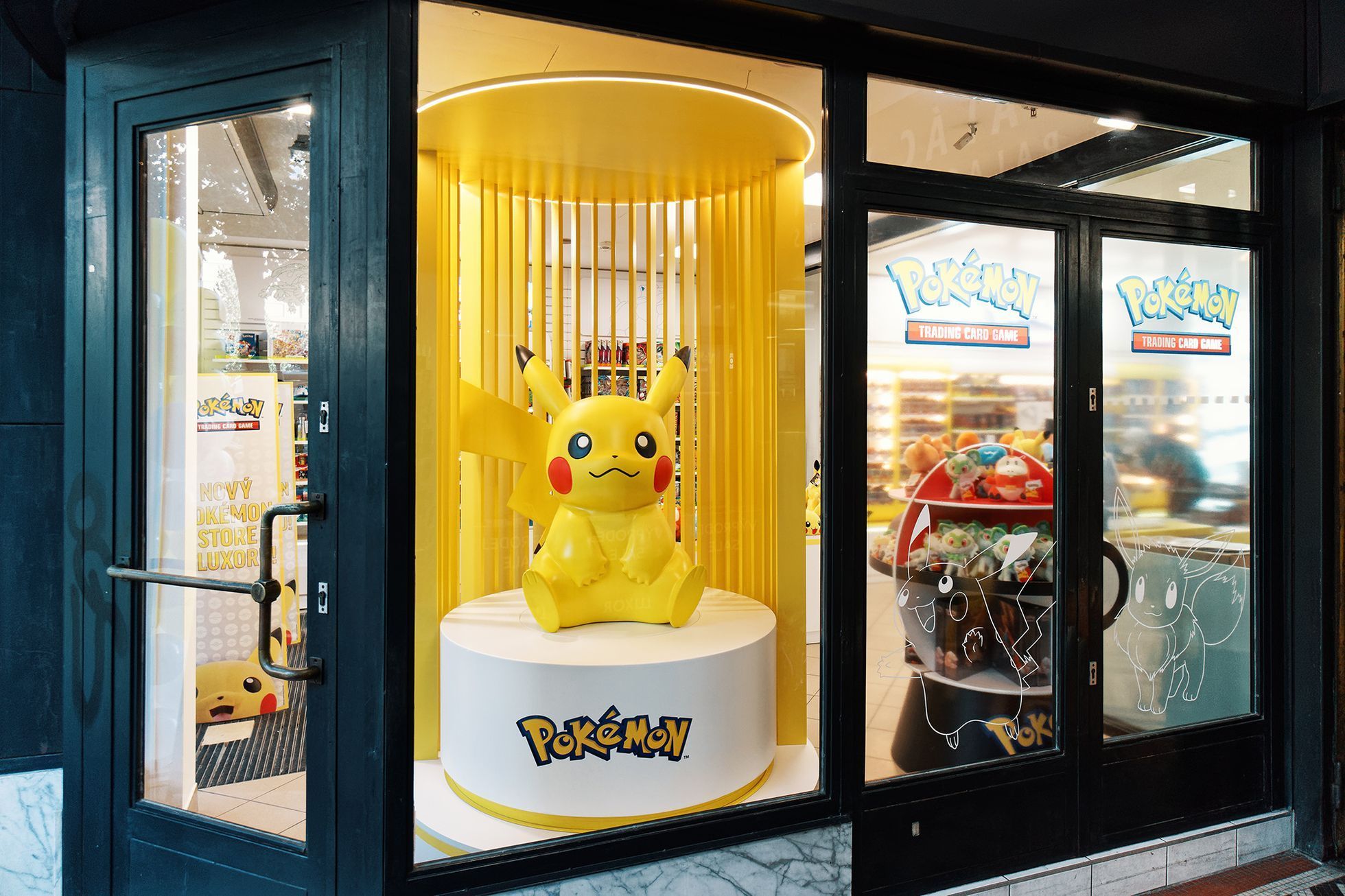 Otevření Pokemon shop in shopu v knihkupectví Luxor na Válavském náměstí v Praze