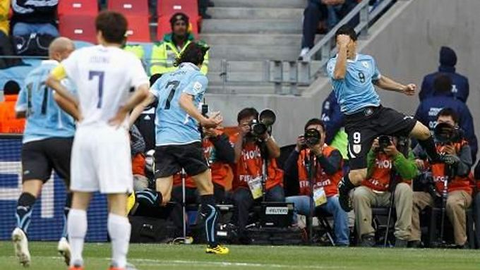 Luis Suárez srazil Jižní Koreu dvěma góly