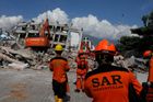 Indonésii zasáhlo zemětřesení, varování před cunami odvolali