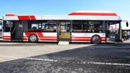 Tak například společnost Tedom s.r.o vypraví na linku č.110 (Dolní Počernice - Obchodní centrum Čakovice) nový nízkopodlažní autobus L12 s tichým plynovým motorem. Nádrž na zemní plyn, která je umístěna na střeše autobusu, pojme cca 200 kg paliva, s kterým vydrží na 450 km.