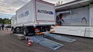 Jedná se o speciálně upravené modely DAF s vestavbou polské firmy Spyra. Jeden vůz přišel na 12,3 milionu korun.