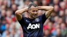 Giggs z Manchesteru United v utkání s Liverpoolem