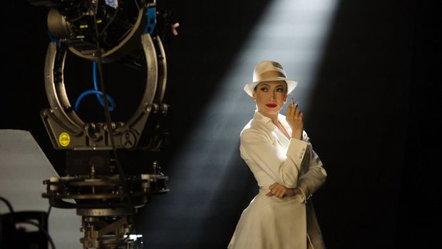 Hledání světla v argentinské věznici. Filmu Polibek pavoučí ženy je těžké odolat