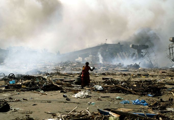 Uplynulo 15 let od ničivé vlny tsunami, která si 26. prosince 2004 vyžádala na pobřeží Indického oceánu v jihovýchodní Asii přes 230 000 mrtvých.