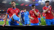 Češi nakonec tureckému soupeři podlehli 1:2 a do vyřazovací fáze nepostoupili. Ve skupině byli poslední. Turečtí fanoušci měli vytvořit svým oblíbencům takřka domácí prostředí, ale od začátku u nich byla cítit nervozita.