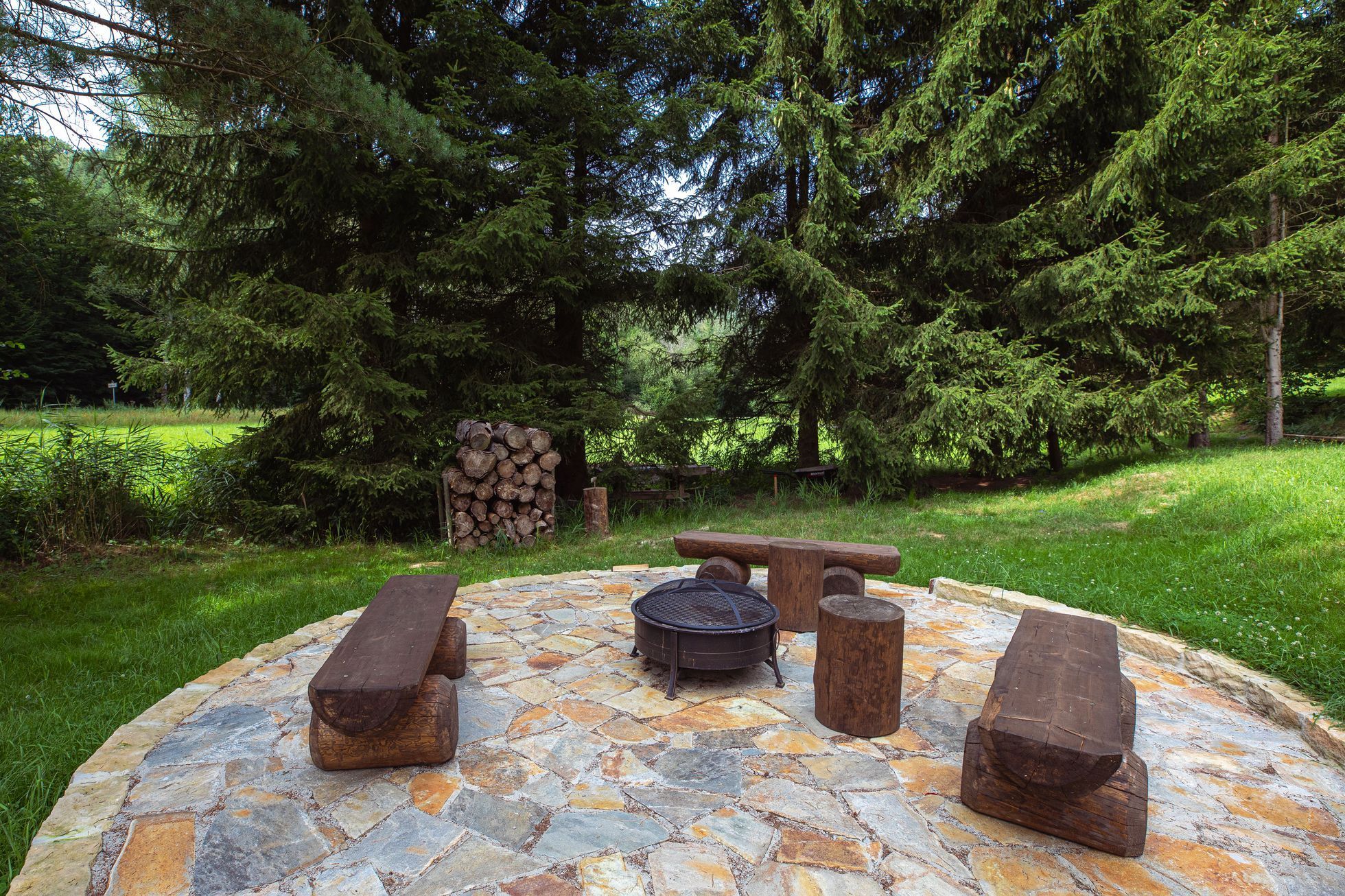 Restaurace & Penzion Hlučov, Kokořínsko