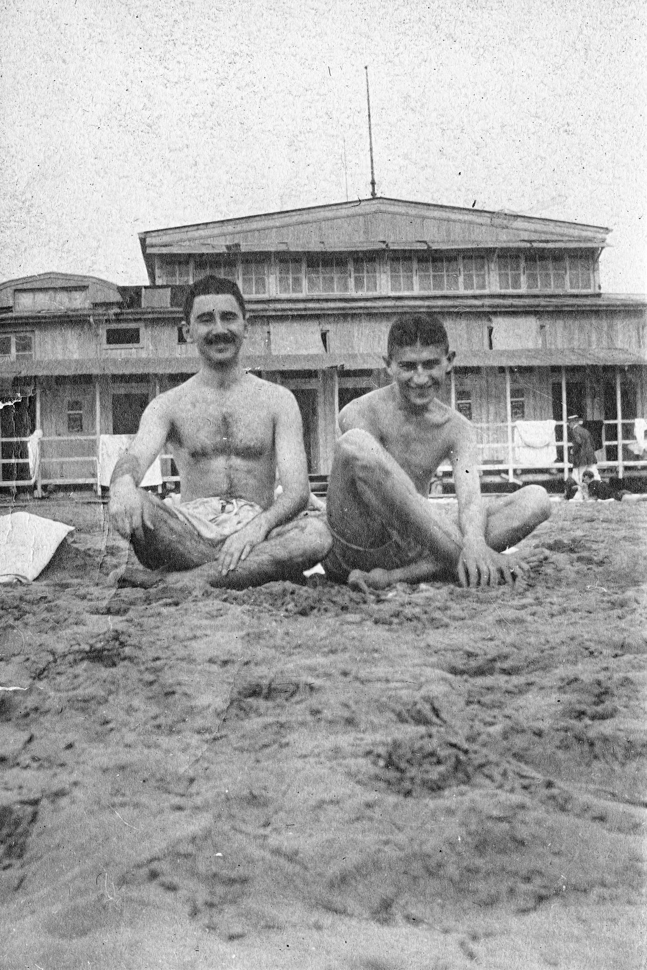 Franz Kafka, 100. let, Magazín