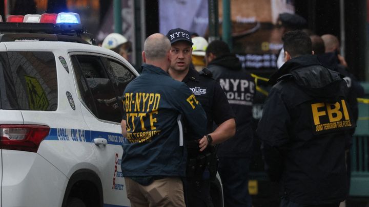 V metru v New Yorku je nejméně 13 raněných, svědci mluví o explozi a střelbě; Zdroj foto: Reuters