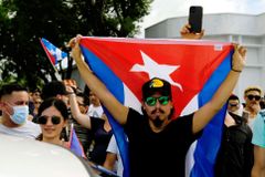 Kubánci se pokoušejí o svůj Listopad. Biden by neměl čekat s rukama v klíně