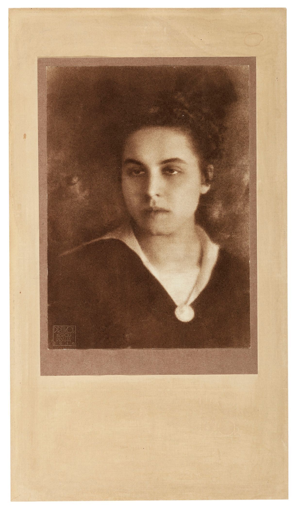 Studio Františka Drtikola: Bez názvu (Ženský portrét)