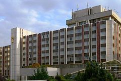 Hotel, ve kterém bydlel George Bush, změnil majitele