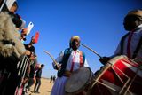 Folklórní skupina vystupuje na Mezinárodním festivalu Sahara ve městě Douz v jihozápadním Tunisku, který se odehrál ve druhé polovině prosince. Organizátorem je Festivalový výbor města Douz a jeho hlavními partnery jsou tuniské ministerstvo cestovního ruchu a řemeslné výroby a ministerstvo kultury.