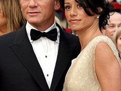 S touto ženou (Satsuko Mitchell) se Daniel Craig brzy ožení