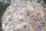 Amatrice, městečko s necelými třemi tisícovkami obyvatel, je podle starosty zničené ze tří čtvrtin.