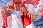 Znak se přesouvá. Čeští fotbalisté představili nové dresy na Euro