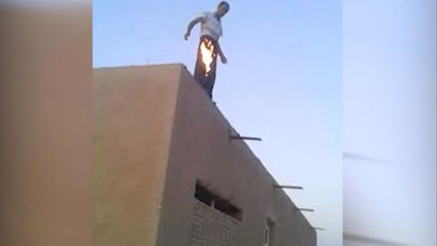 Muž z Uzbekistánu se zapálil, aby ochránil svůj dům před úředníky