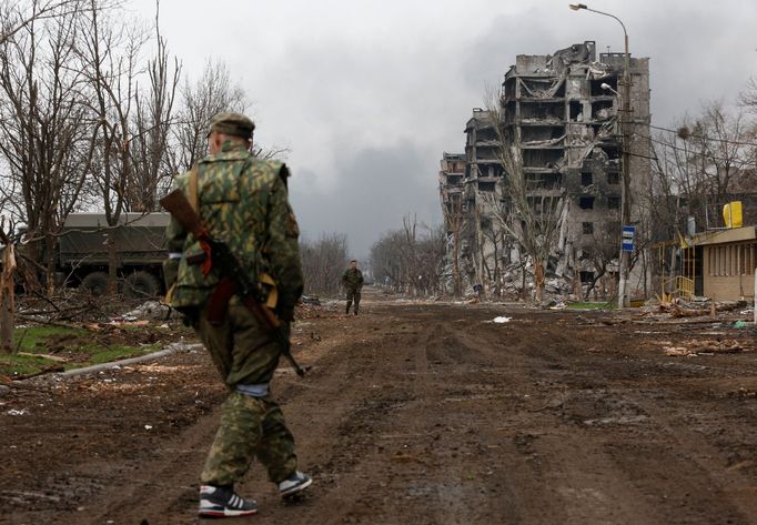 Záběr z přístavního města Mariupol na Ukrajině, které čelí ruské invazi a ničivému bombardování. 12. 4. 2022