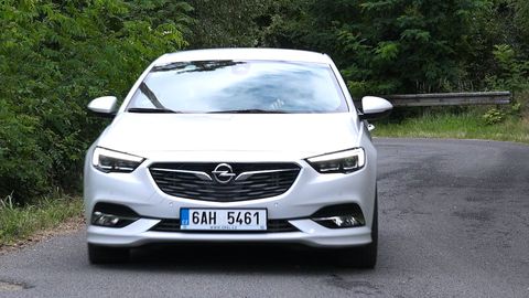 Opel Insignia: je zpátky v nejlepší formě. Ideální auto na daleké cestování