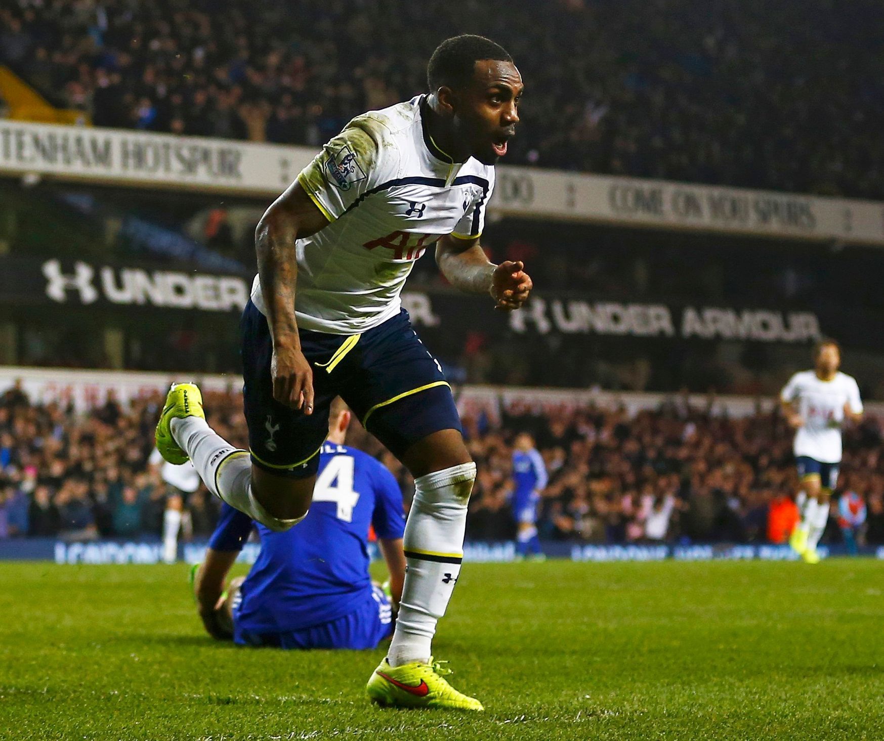 PL, Tottenham - Chelsea: Danny Rose slaví gól