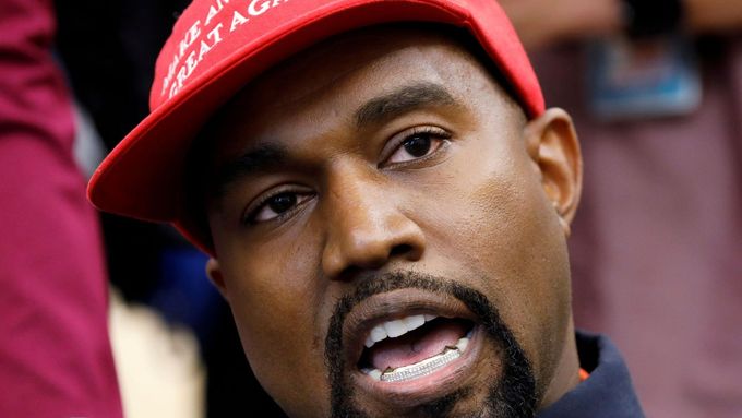 Americký raper Kanye West během vystoupení na mítinku prezidenta Donalda Trumpa, jehož je velkým fanouškem.