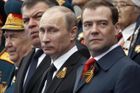 Vystoupil Medveděv z Putinova stínu? Podle průzkumů ano