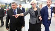 První dáma českého pohřebnictví, ministryně Karla Šlechtová, byla mezi zvědavými návštěvníky.